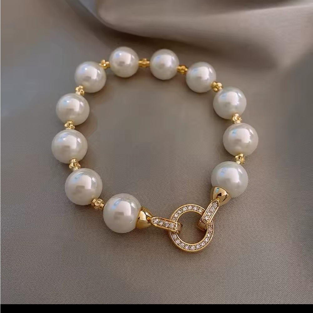 Fresh Water Pearl Bracelet